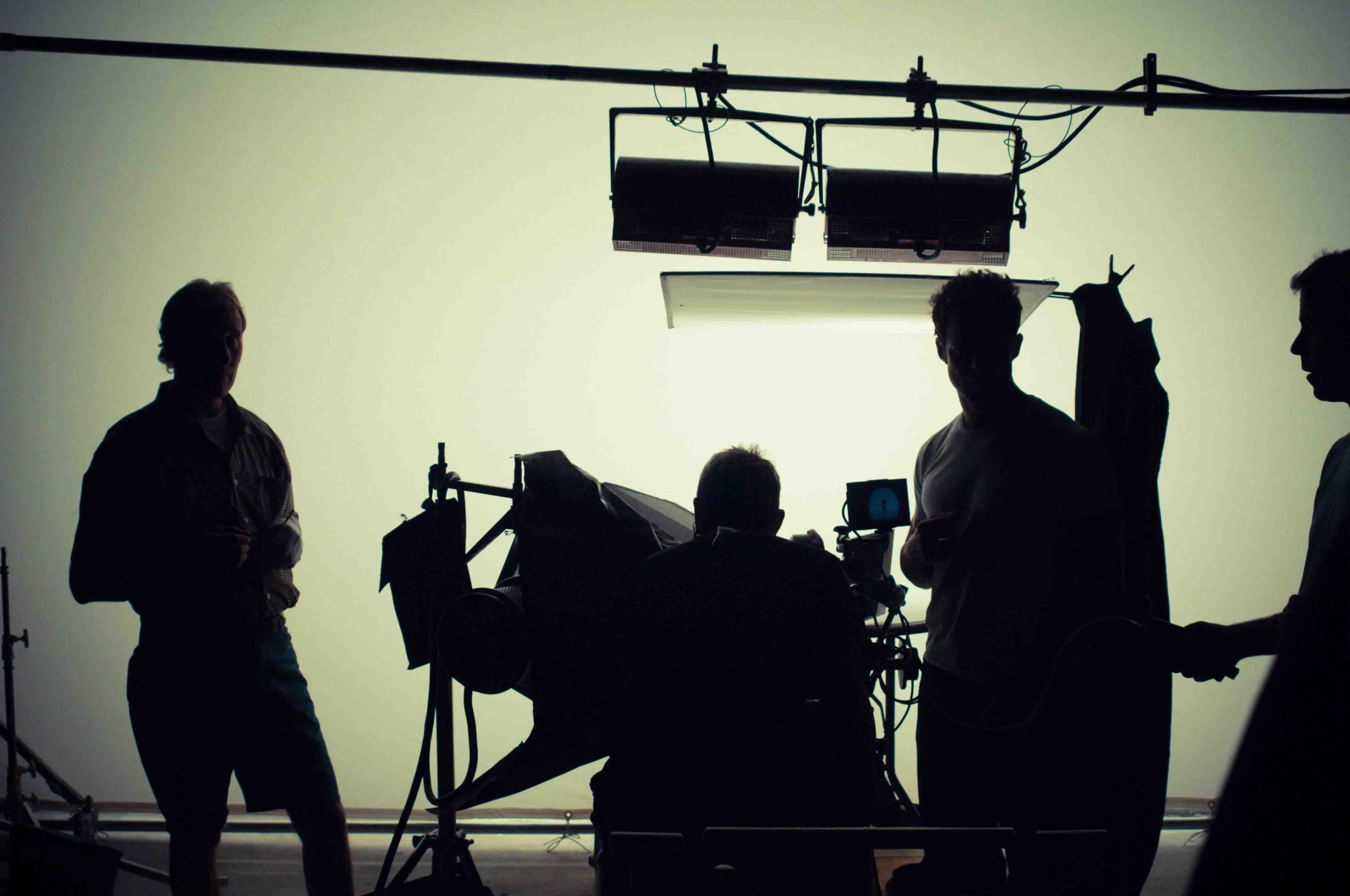 Foto of a group of people filiming